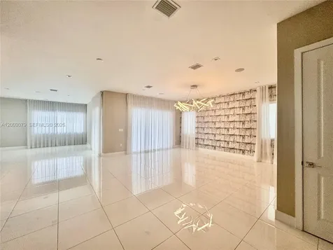 8108 NW 48th Terrace Doral FL 33166
