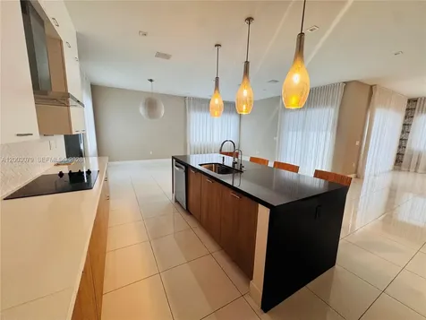 8108 NW 48th Terrace Doral FL 33166