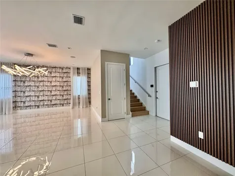 8108 NW 48th Terrace Doral FL 33166