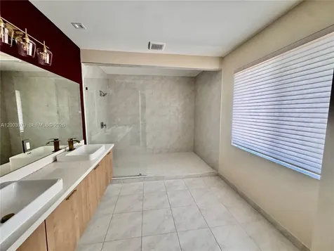 8108 NW 48th Terrace Doral FL 33166