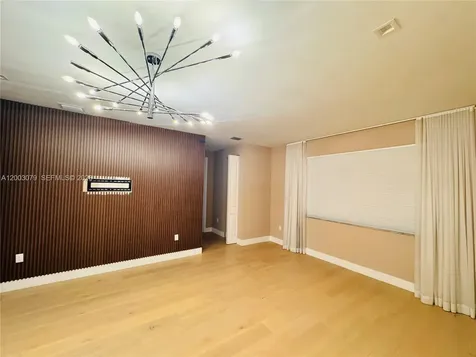 8108 NW 48th Terrace Doral FL 33166