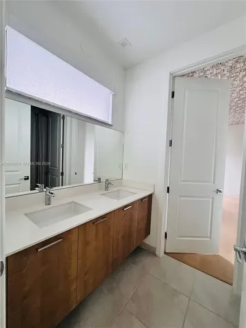 8108 NW 48th Terrace Doral FL 33166