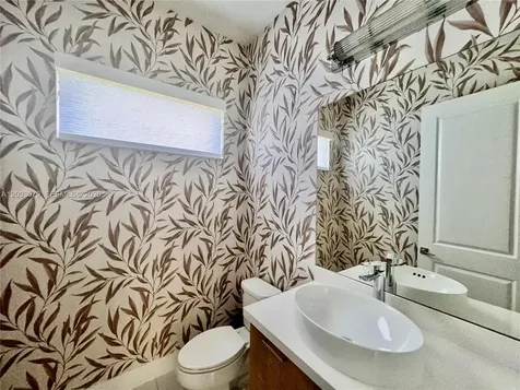 8108 NW 48th Terrace Doral FL 33166