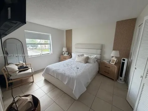 6825 W Flagler Street Miami FL 33144