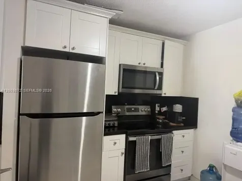 6825 W Flagler Street Miami FL 33144