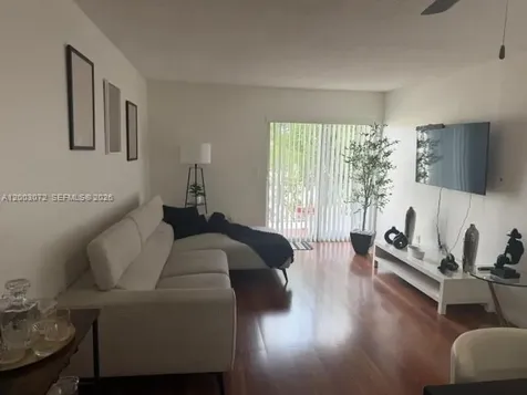 6825 W Flagler Street Miami FL 33144