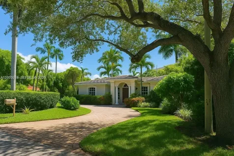 401 Warren Lane Key Biscayne FL 33149