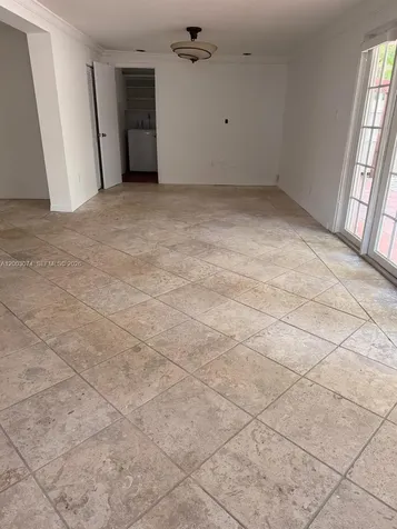 401 Warren Lane Key Biscayne FL 33149