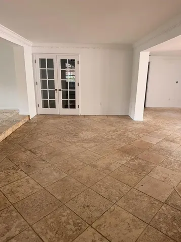 401 Warren Lane Key Biscayne FL 33149