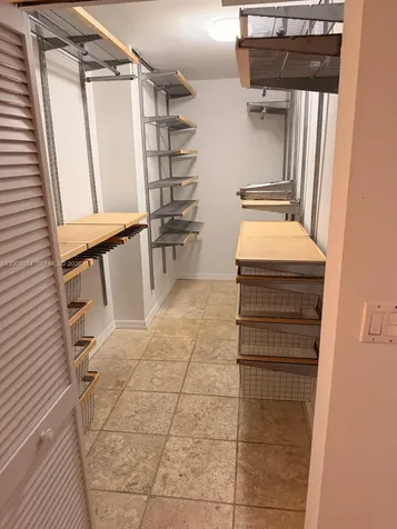 401 Warren Lane Key Biscayne FL 33149