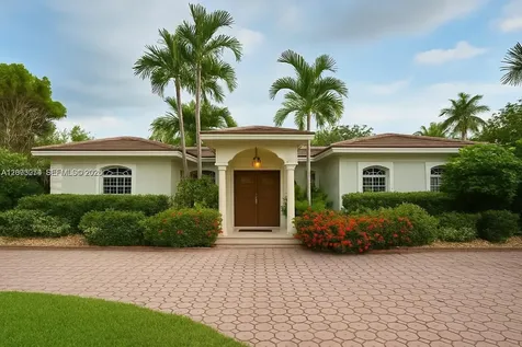 401 Warren Lane Key Biscayne FL 33149