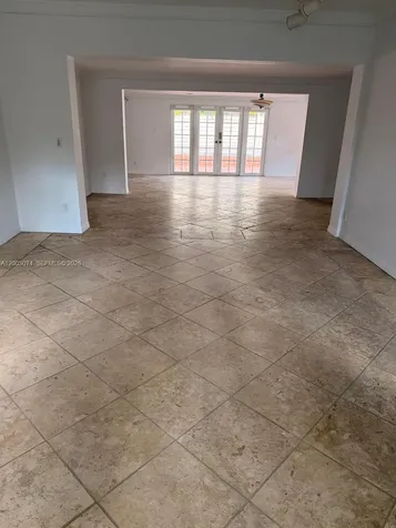 401 Warren Lane Key Biscayne FL 33149