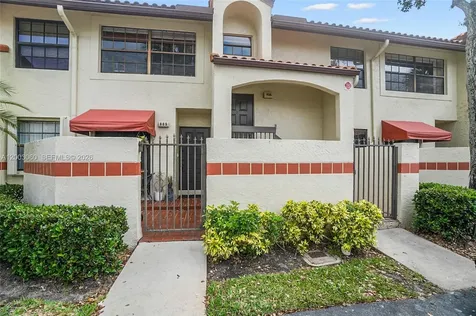 906 Republic Court Deerfield Beach FL 33442
