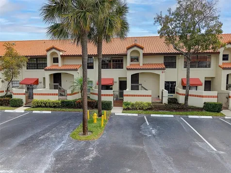 906 Republic Court Deerfield Beach FL 33442