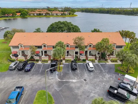 906 Republic Court Deerfield Beach FL 33442
