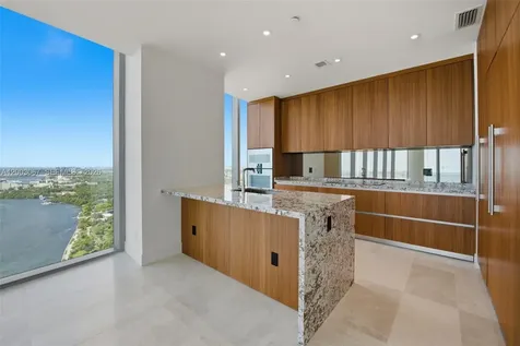 175 SE 25th Road Miami FL 33129