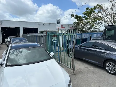 2776 NW 21st Terrace Miami FL 33142