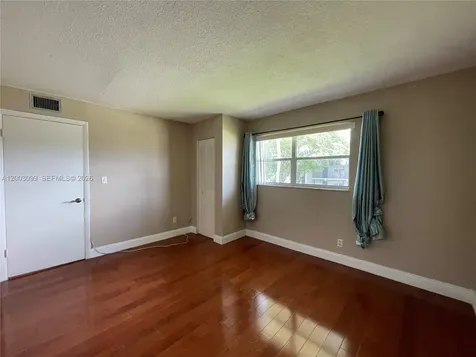 7900 S Colony Circle S Tamarac FL 33321