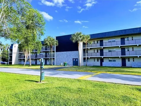 7900 S Colony Circle S Tamarac FL 33321