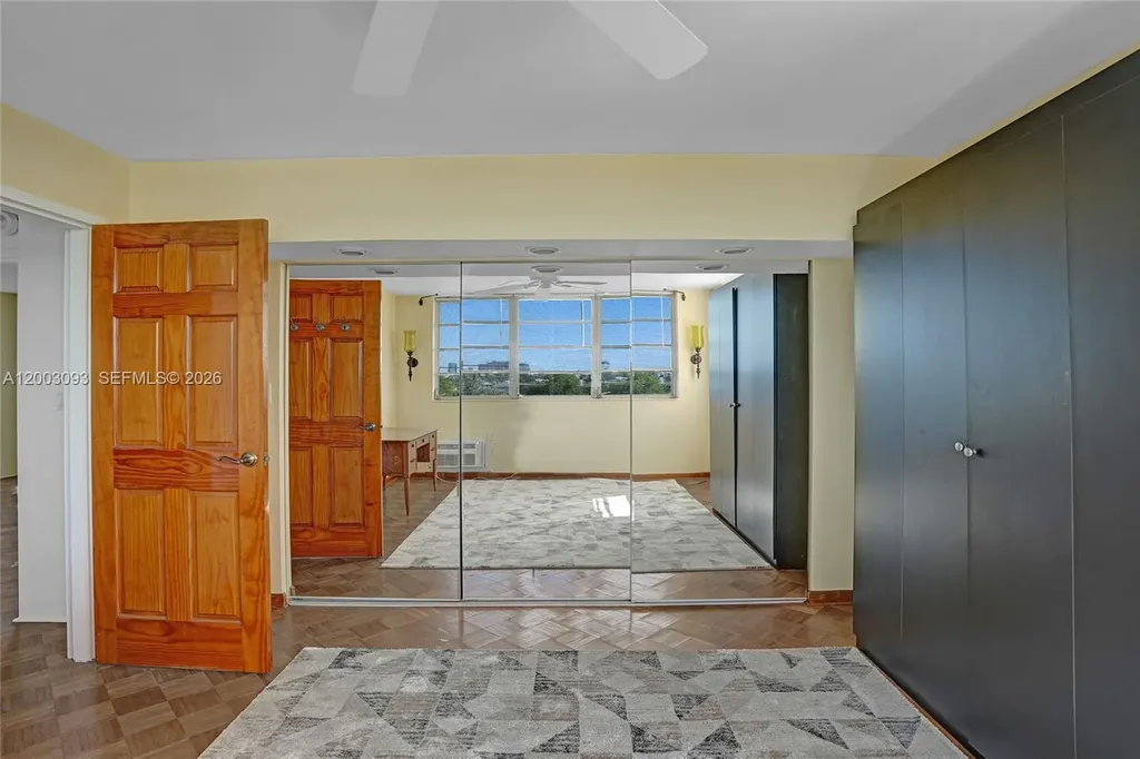 2400 NE 9th Street Fort Lauderdale FL 33304