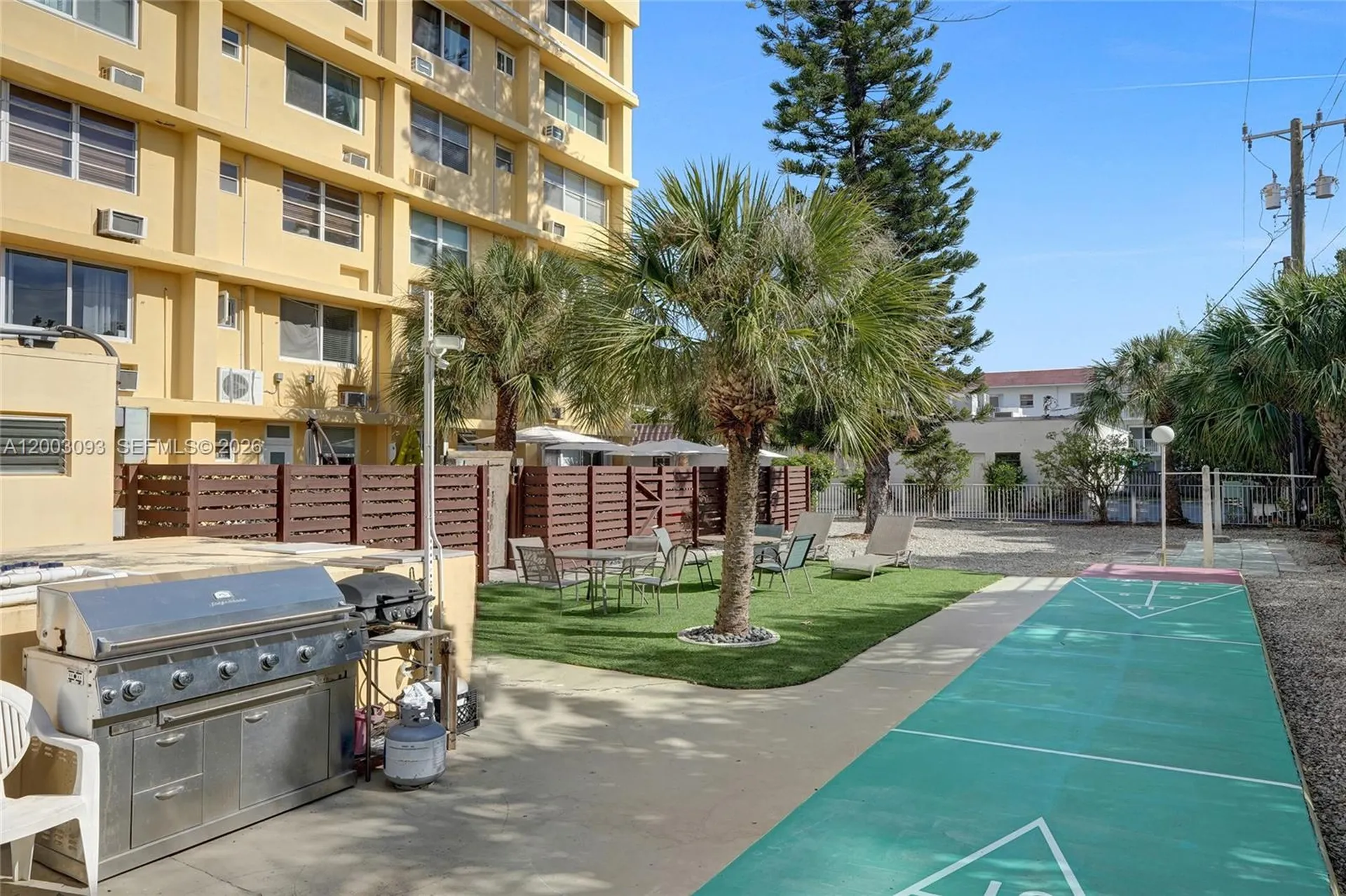2400 NE 9th Street Fort Lauderdale FL 33304