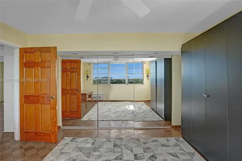 2400 NE 9th Street Fort Lauderdale FL 33304