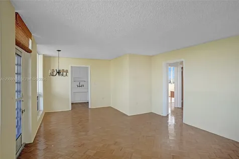 2400 NE 9th Street Fort Lauderdale FL 33304