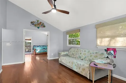 14 Bonita Avenue Key Largo FL 33037