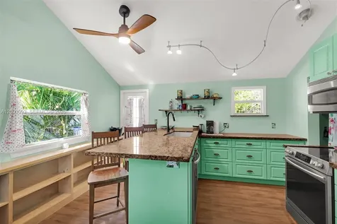 14 Bonita Avenue Key Largo FL 33037