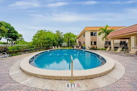 124 NE 19th Court Wilton Manors FL 33305