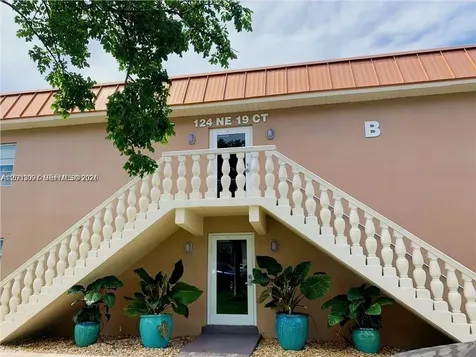 124 NE 19th Court Wilton Manors FL 33305