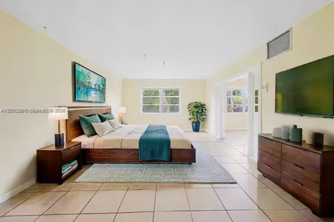 124 NE 19th Court Wilton Manors FL 33305