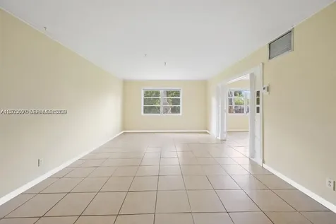 124 NE 19th Court Wilton Manors FL 33305