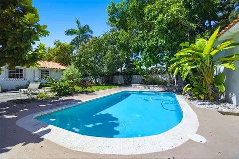 2300 S Miami Avenue Miami FL 33129