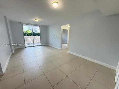 185 SE 14th Terrace Miami FL 33131