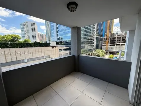 185 SE 14th Terrace Miami FL 33131