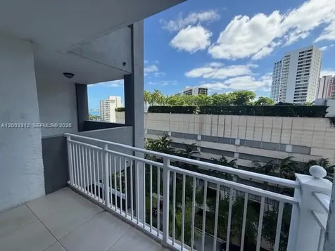 185 SE 14th Terrace Miami FL 33131
