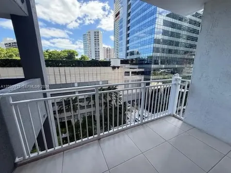 185 SE 14th Terrace Miami FL 33131