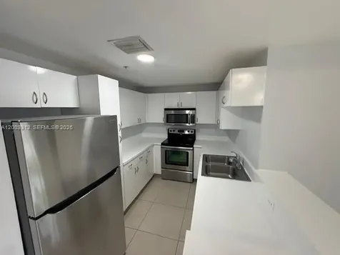 185 SE 14th Terrace Miami FL 33131