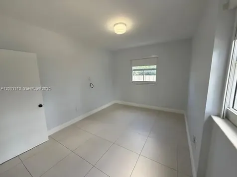 185 SE 14th Terrace Miami FL 33131