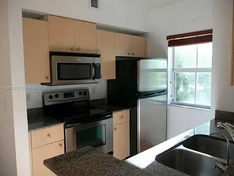 2586 Centergate Drive Miramar FL 33025