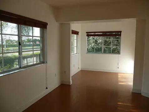 2586 Centergate Drive Miramar FL 33025