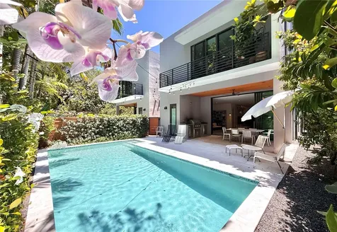 2955 Shipping Avenue Miami FL 33133