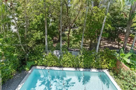 2955 Shipping Avenue Miami FL 33133