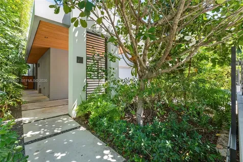 2955 Shipping Avenue Miami FL 33133