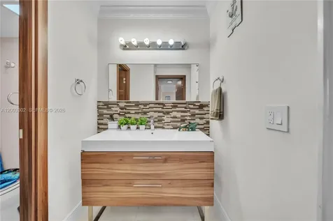 2201 S Ocean Drive Hollywood FL 33019