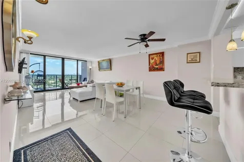 2201 S Ocean Drive Hollywood FL 33019