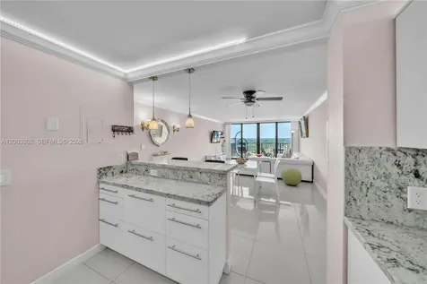 2201 S Ocean Drive Hollywood FL 33019