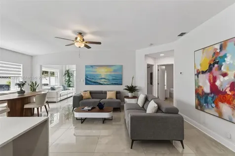 31 E Bentwater Circle Boynton Beach FL 33426
