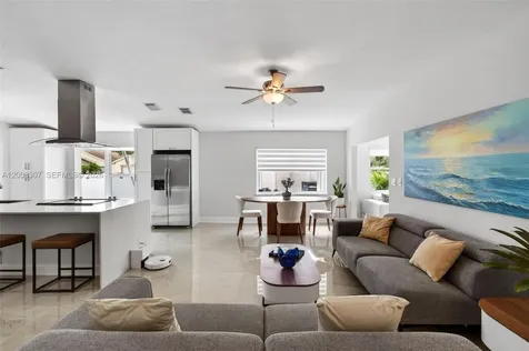 31 E Bentwater Circle Boynton Beach FL 33426